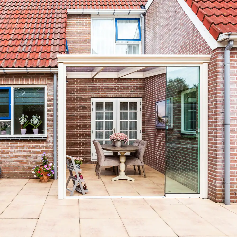 Are the glass panels frameless